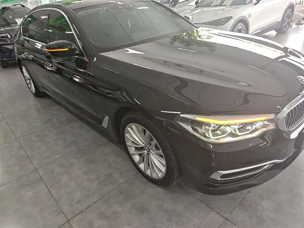 BMW 5 Series New Energy — фото 4