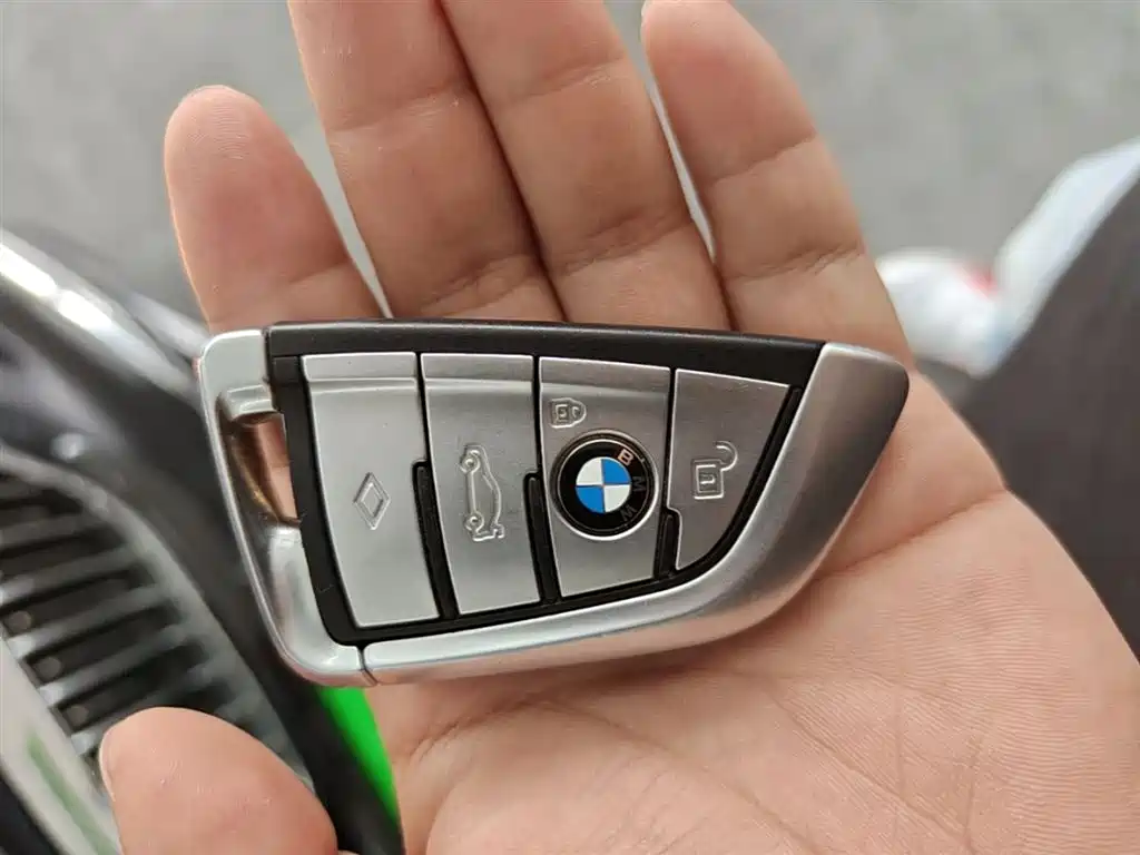 BMW 5 Series New Energy — фото 9