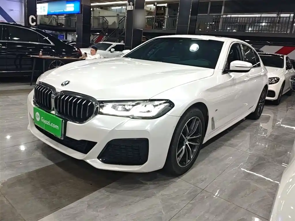 BMW 5 Series — фото 2