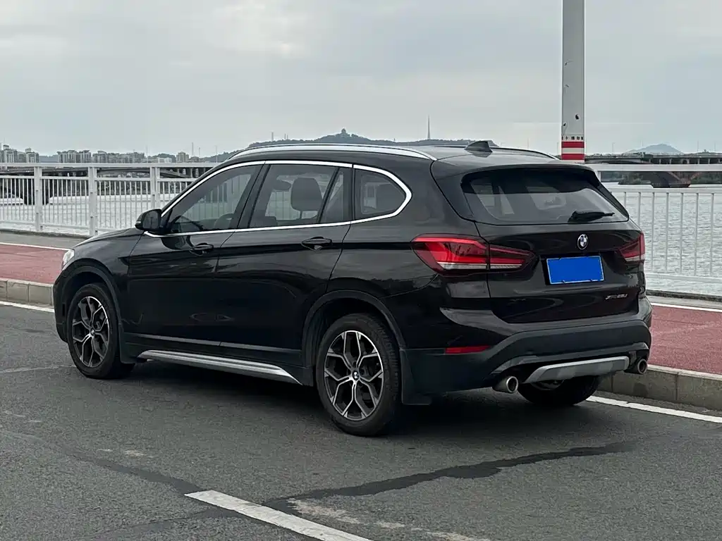 BMW X1 — фото 3