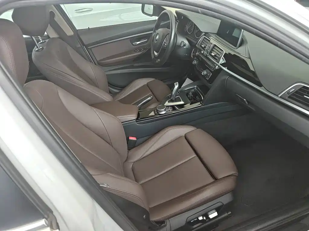 BMW 3 Series — фото 11