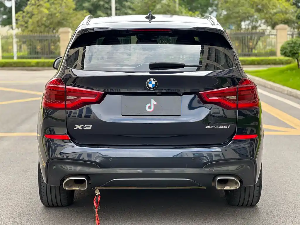 BMW X3 — фото 7