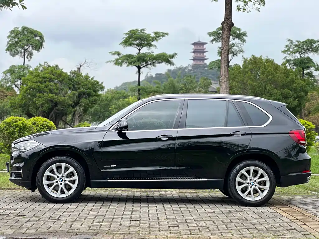 BMW X5 (Import) — фото 4