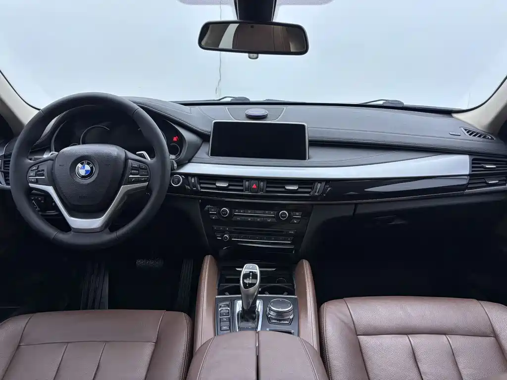 BMW X6 — фото 11