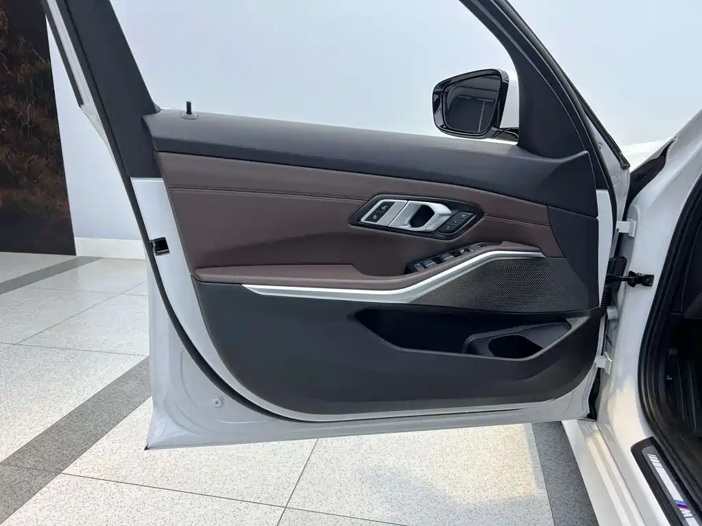 BMW 3 Series — фото 13