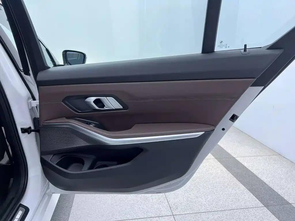 BMW 3 Series — фото 18