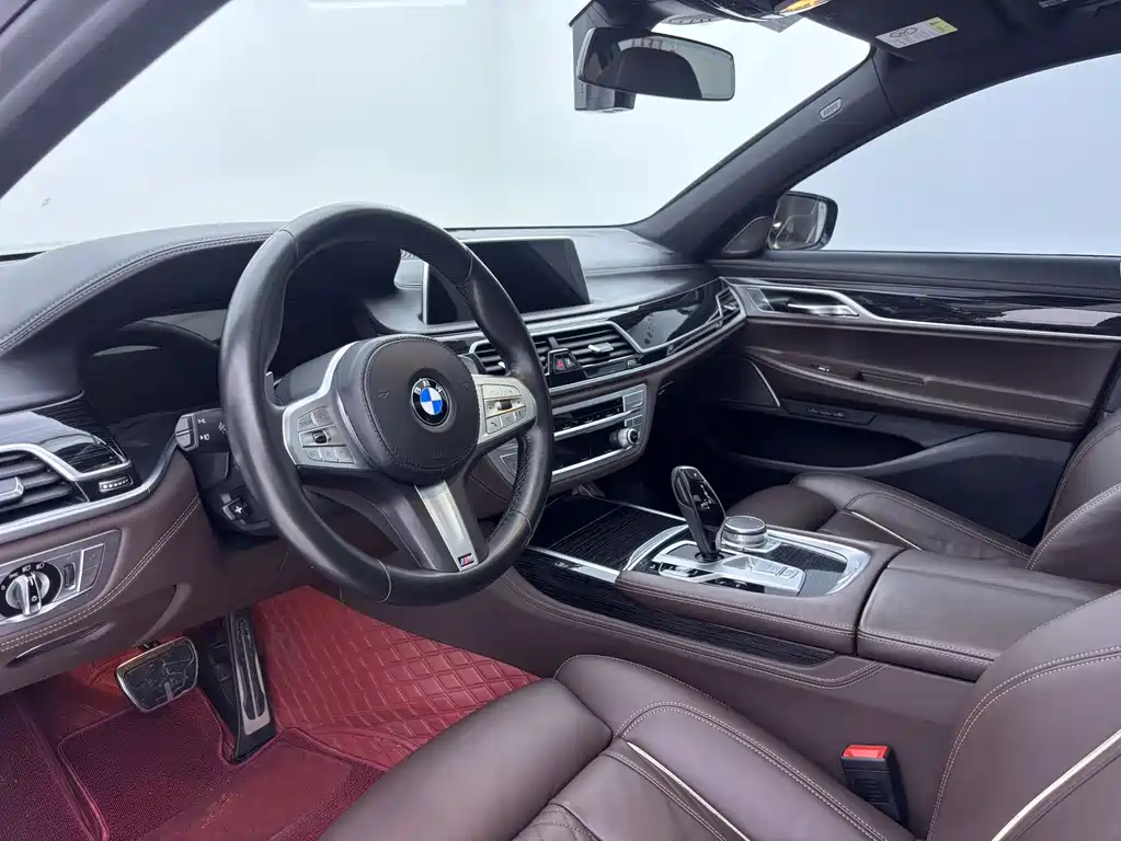 BMW 7 Series — фото 5