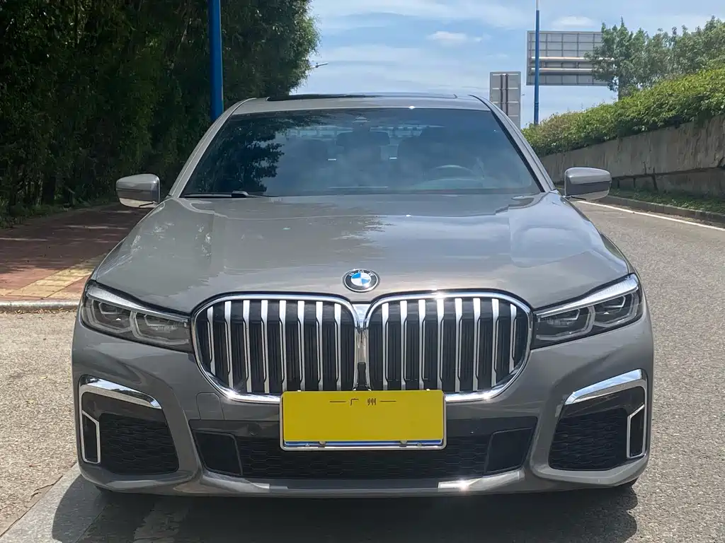 BMW 7 Series — фото 2