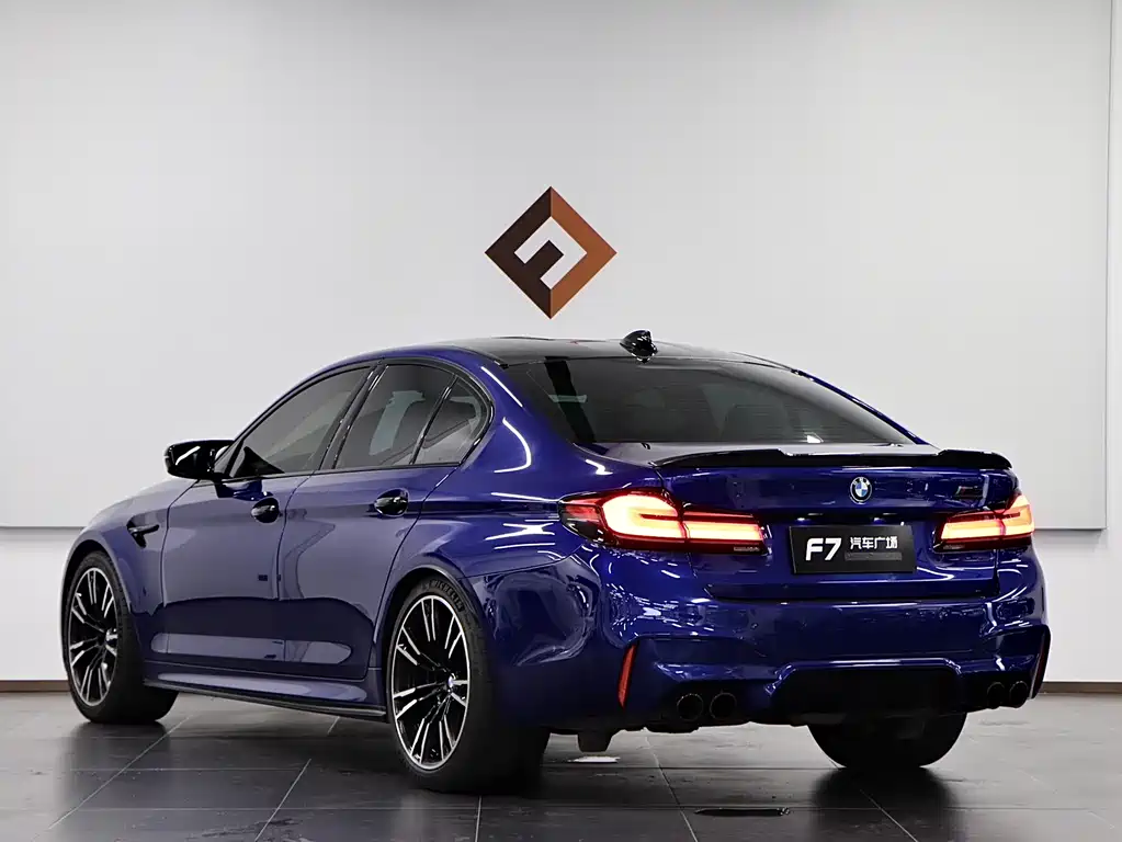 BMW M5 — фото 4