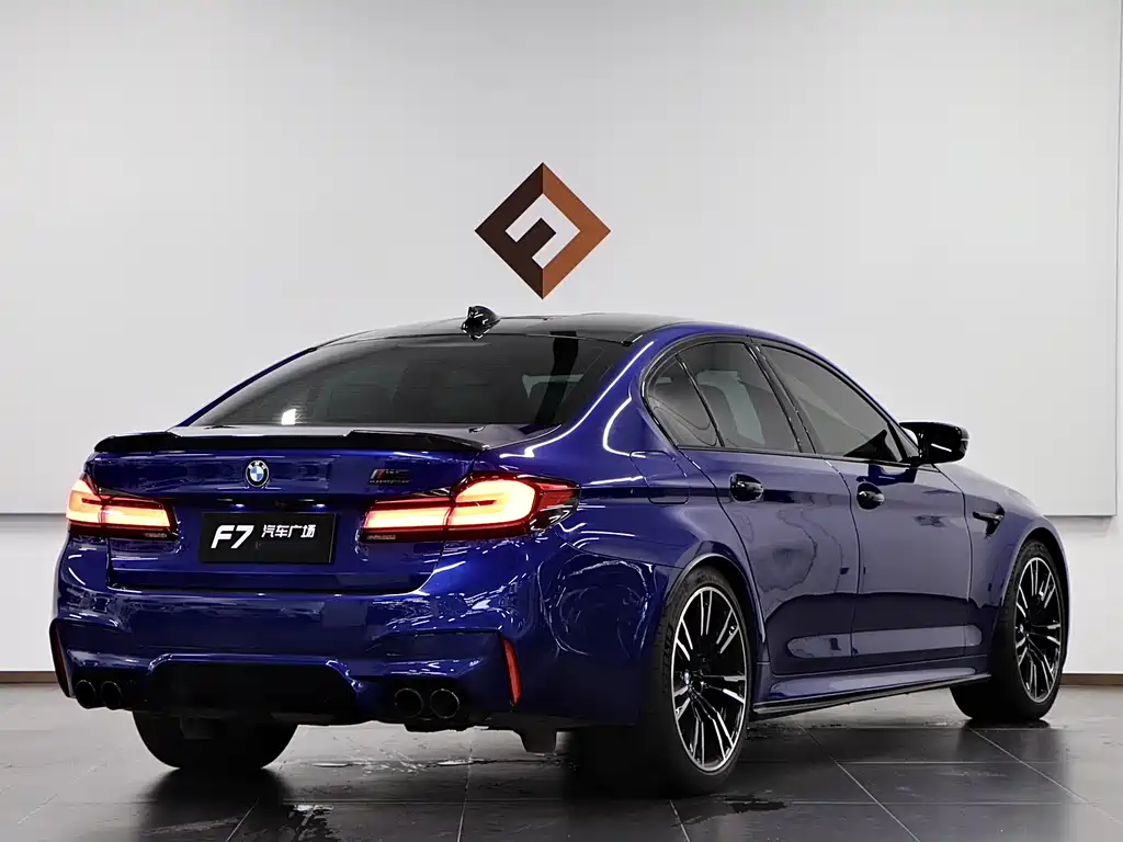 BMW M5 — фото 6