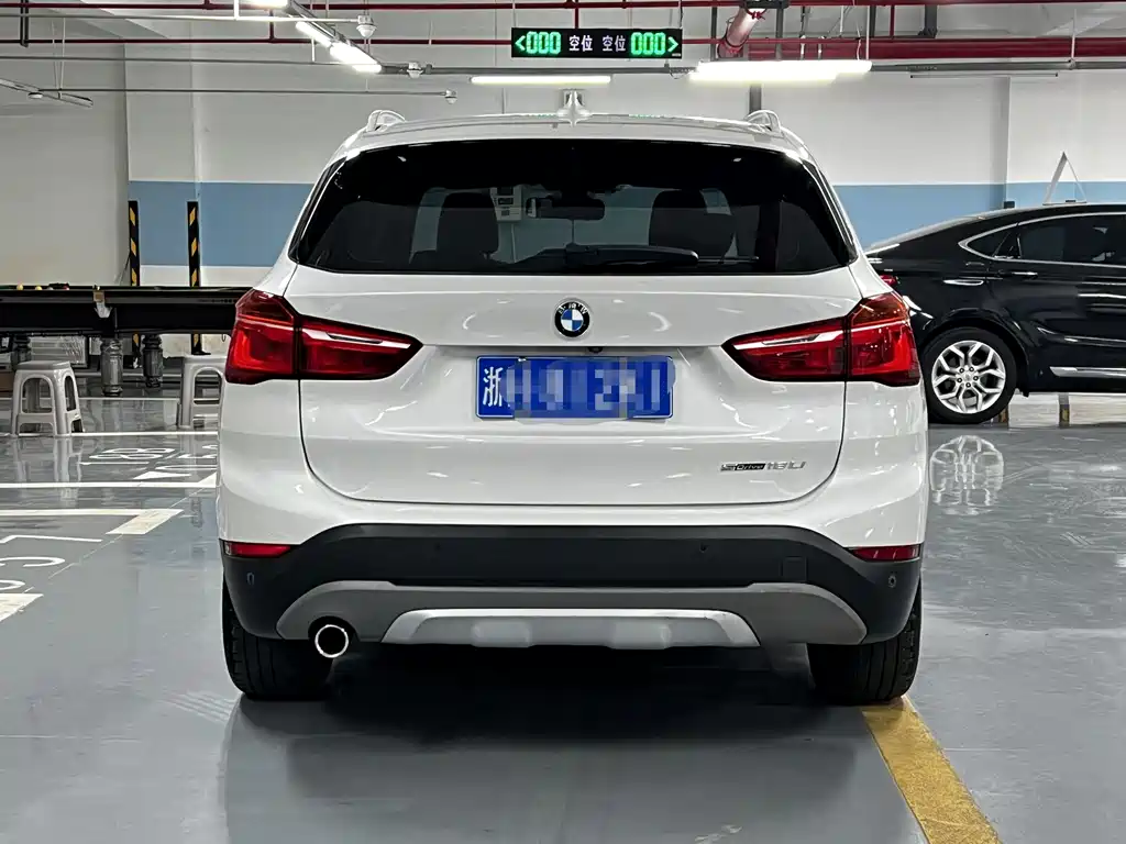 BMW X1 — фото 4