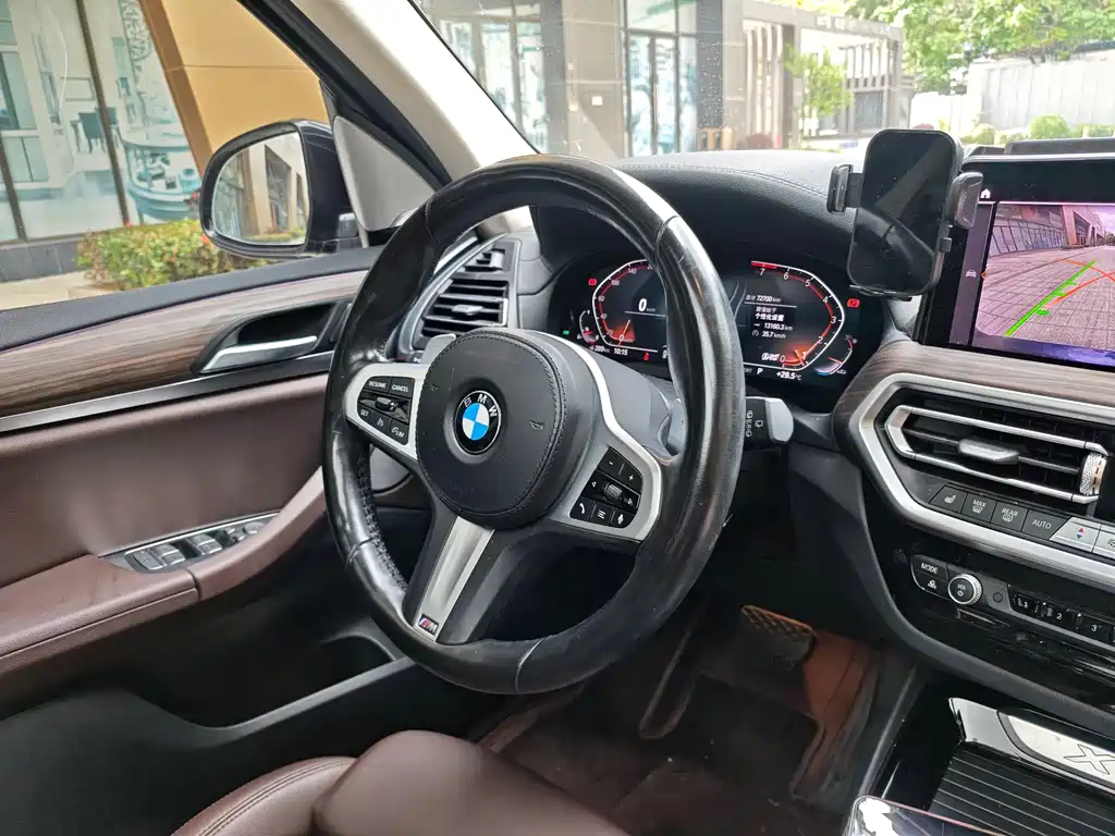 BMW X3 — фото 10