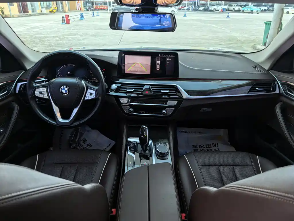 BMW 5 Series — фото 10