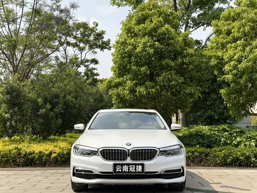 BMW 5 Series — фото 2