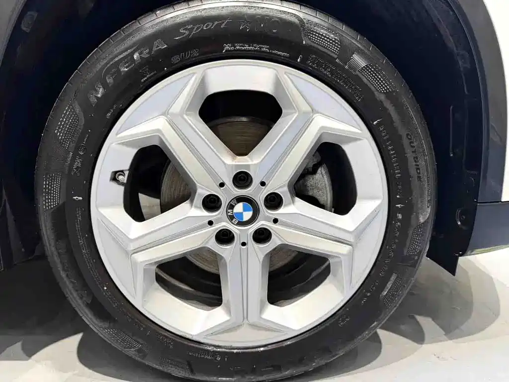BMW X1 — фото 14
