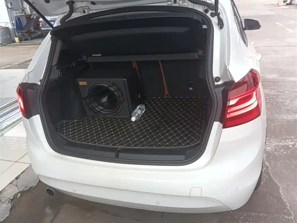 BMW 2 Series Active Tourer — фото 19