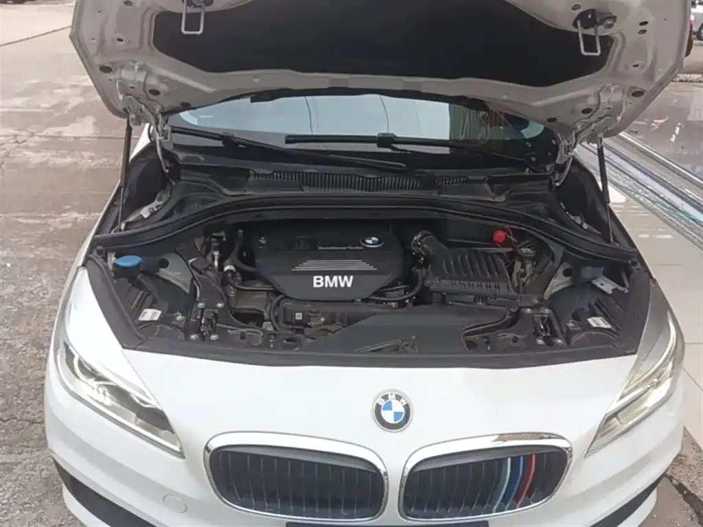 BMW 2 Series Active Tourer — фото 20
