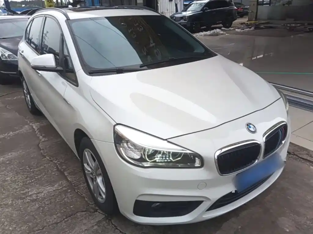 BMW 2 Series Active Tourer — фото 4