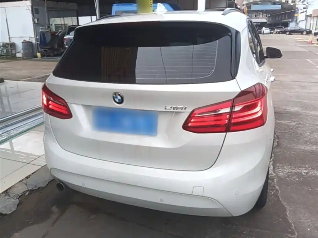 BMW 2 Series Active Tourer — фото 6