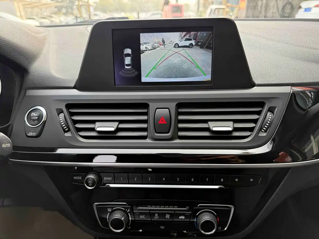 BMW 1 Series — фото 10