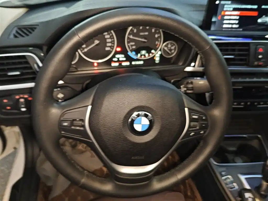 BMW 3 Series — фото 11