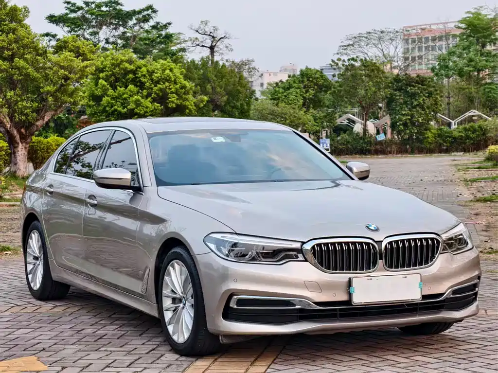 BMW 5 Series — фото 2