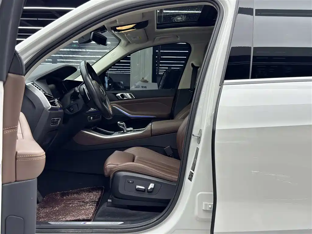 BMW X5 (Import) — фото 6