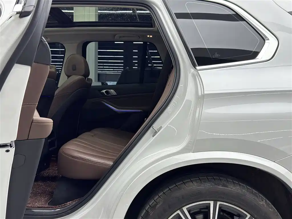 BMW X5 (Import) — фото 7
