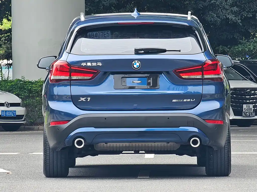 BMW X1 — фото 9