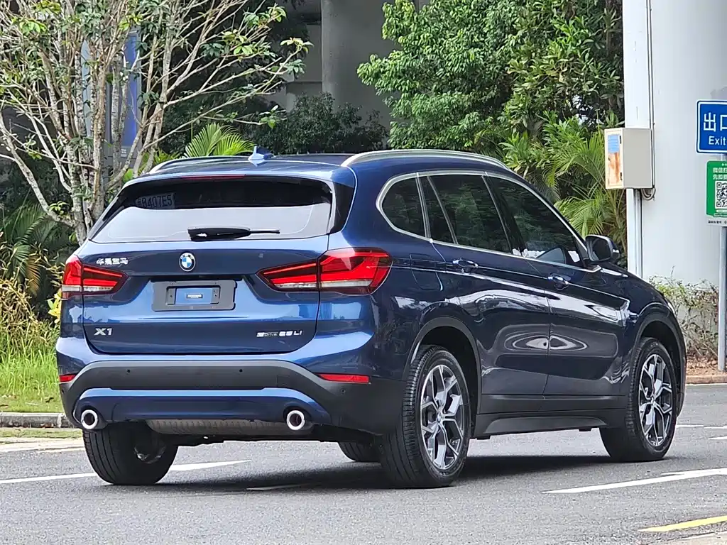 BMW X1 — фото 10