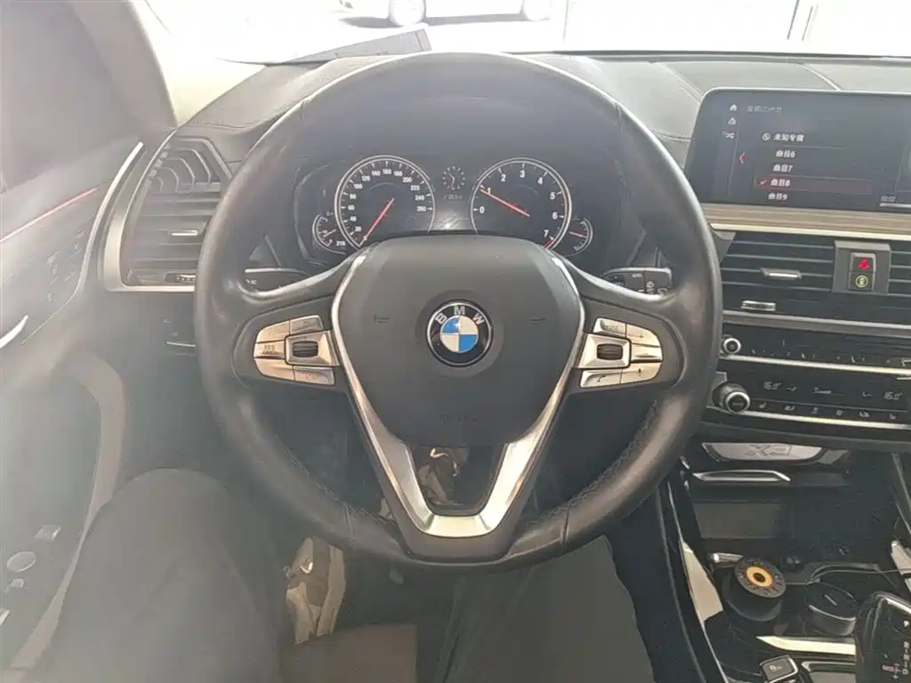 BMW X3 — фото 11