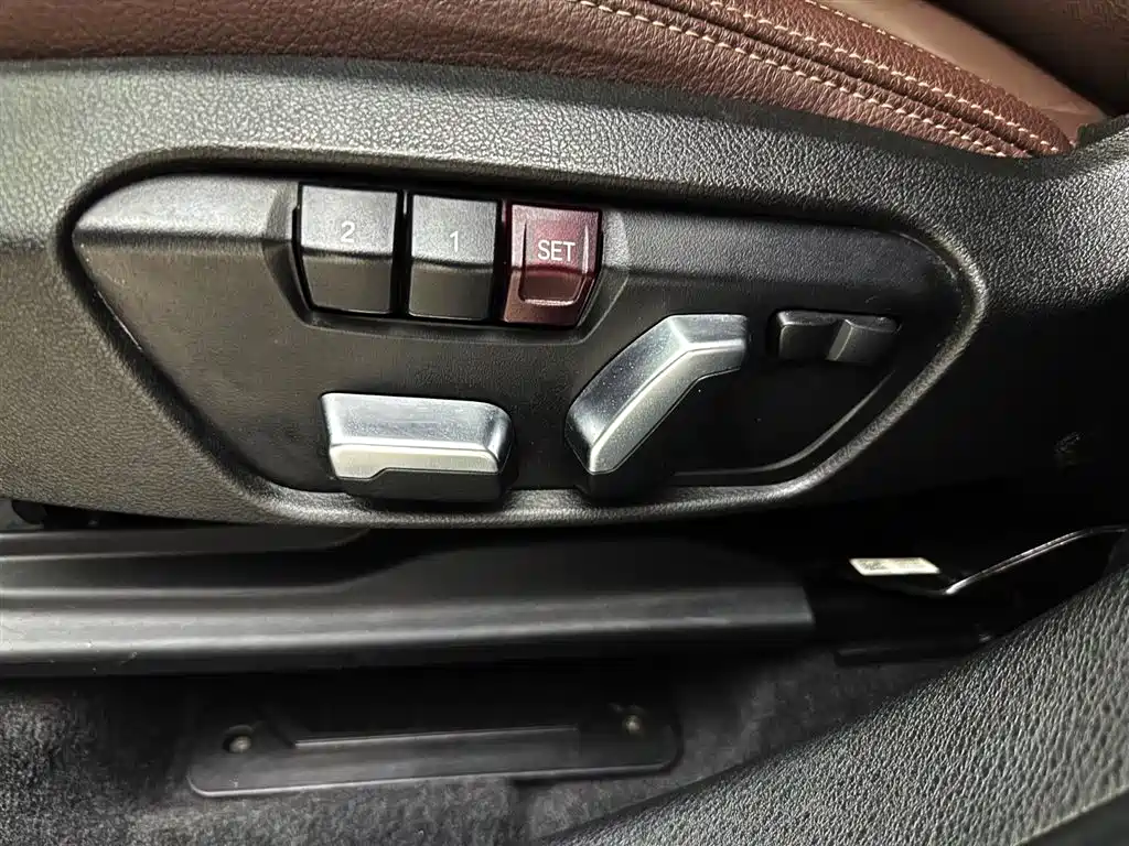 BMW X1 — фото 18