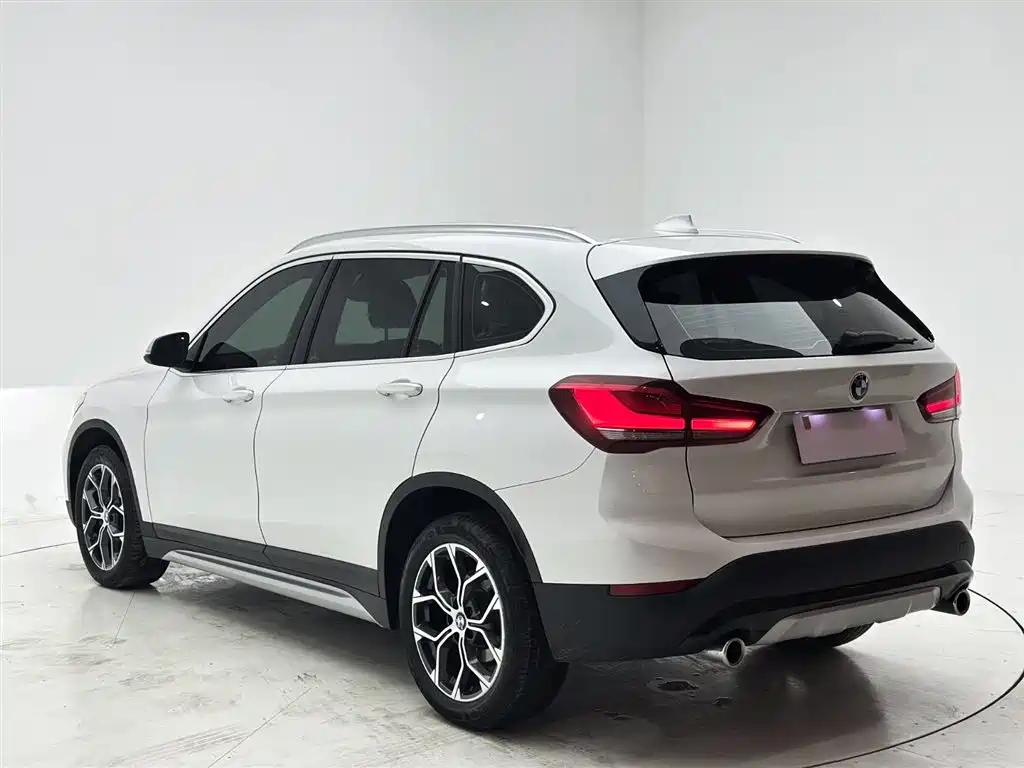 BMW X1 — фото 4