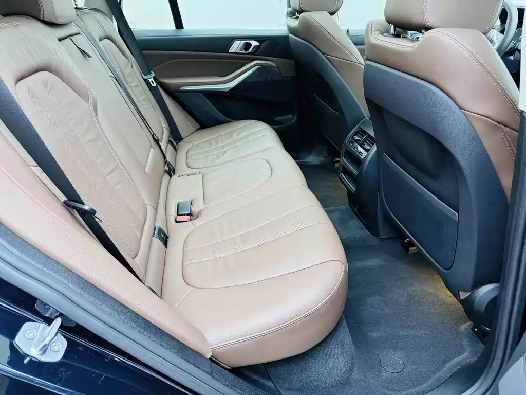BMW X5 (Import) — фото 8
