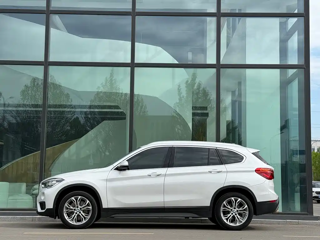BMW X1 — фото 3