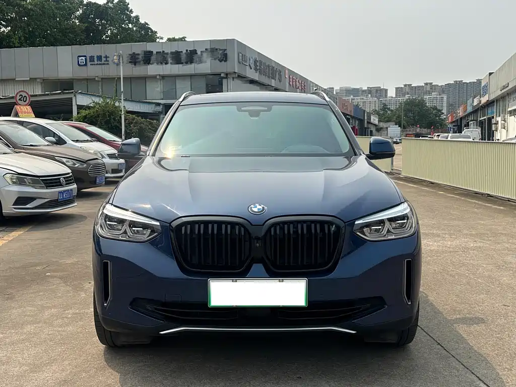 BMW iX3 — фото 2