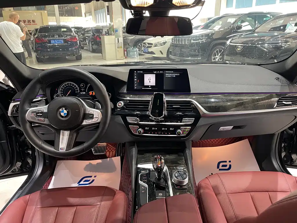 BMW 5 Series — фото 4