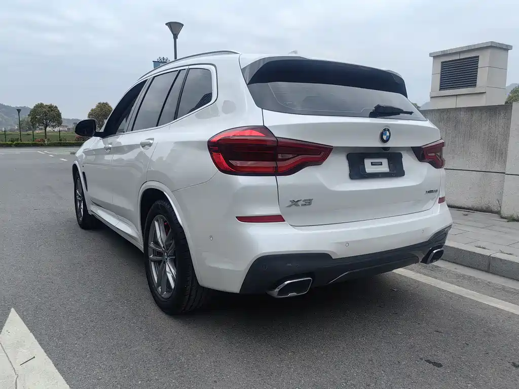 BMW X3 — фото 13