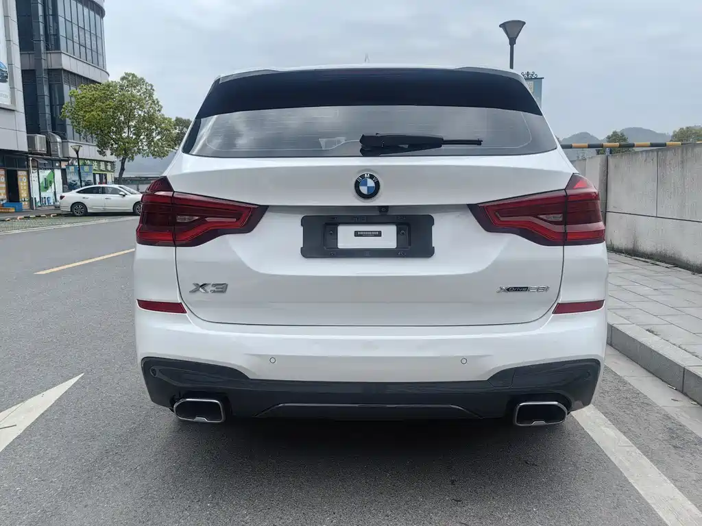 BMW X3 — фото 14