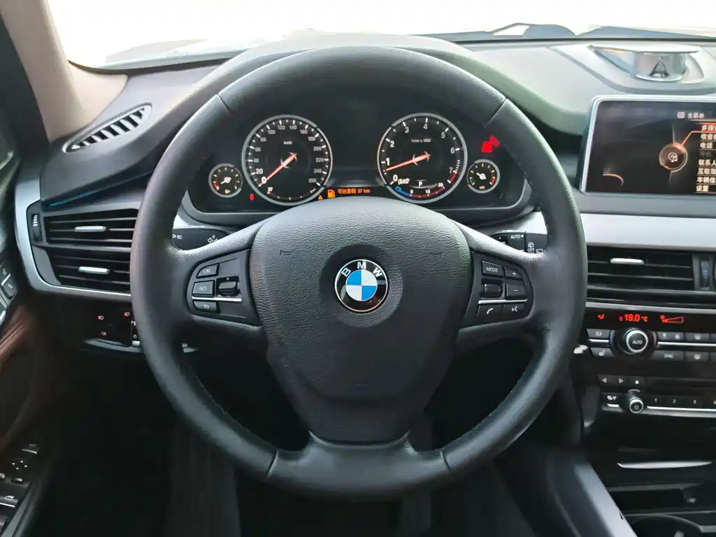BMW X5 (Import) — фото 23