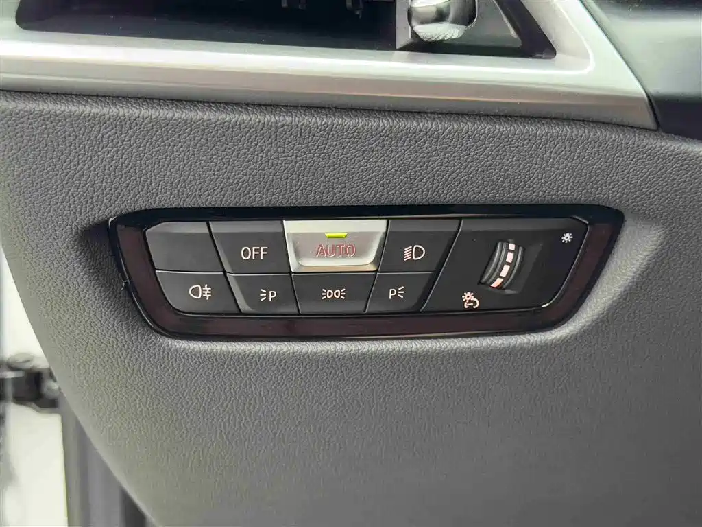BMW 3 Series — фото 14