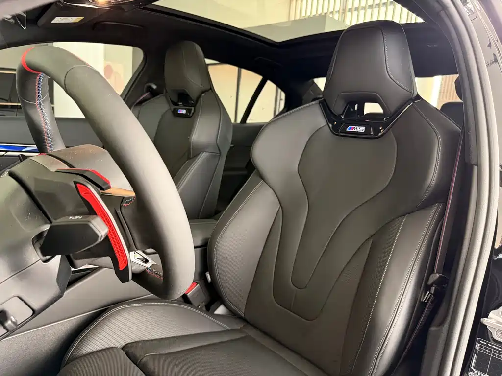 BMW M5 New Energy — фото 14