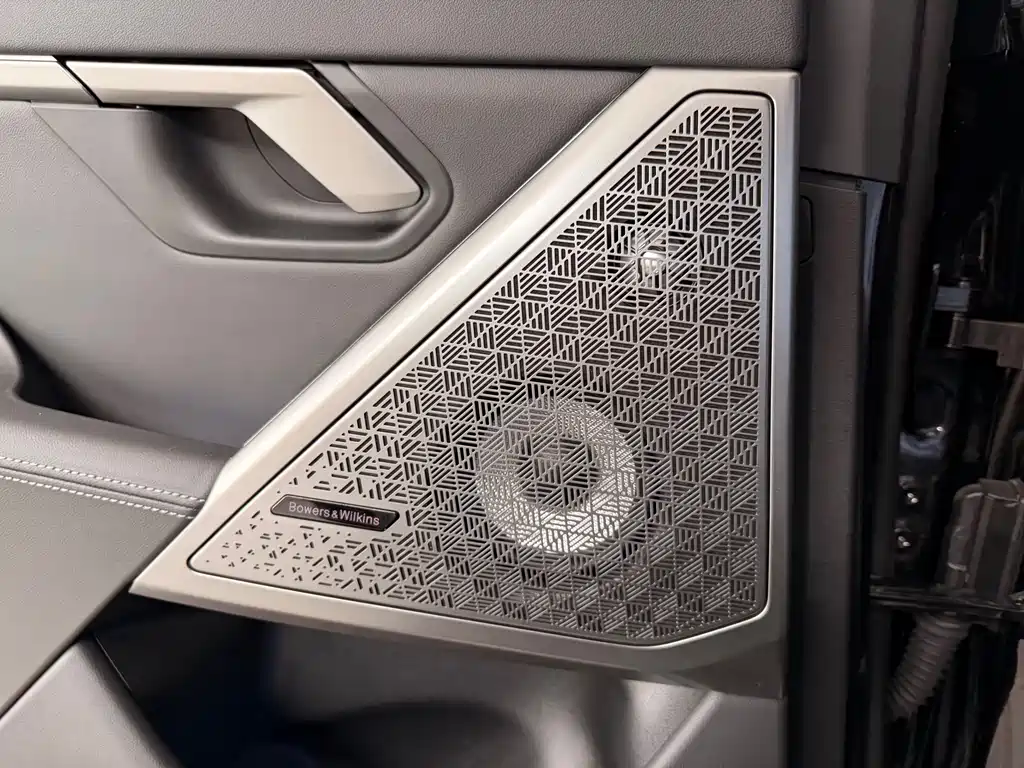 BMW M5 New Energy — фото 20