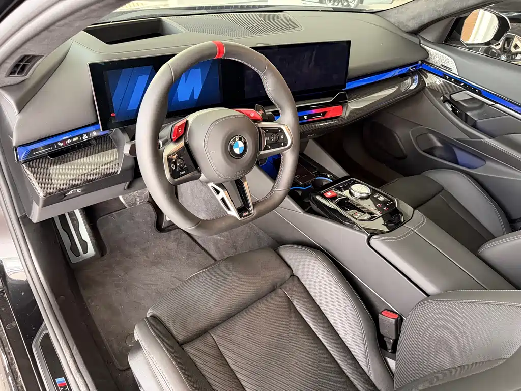 BMW M5 New Energy — фото 10