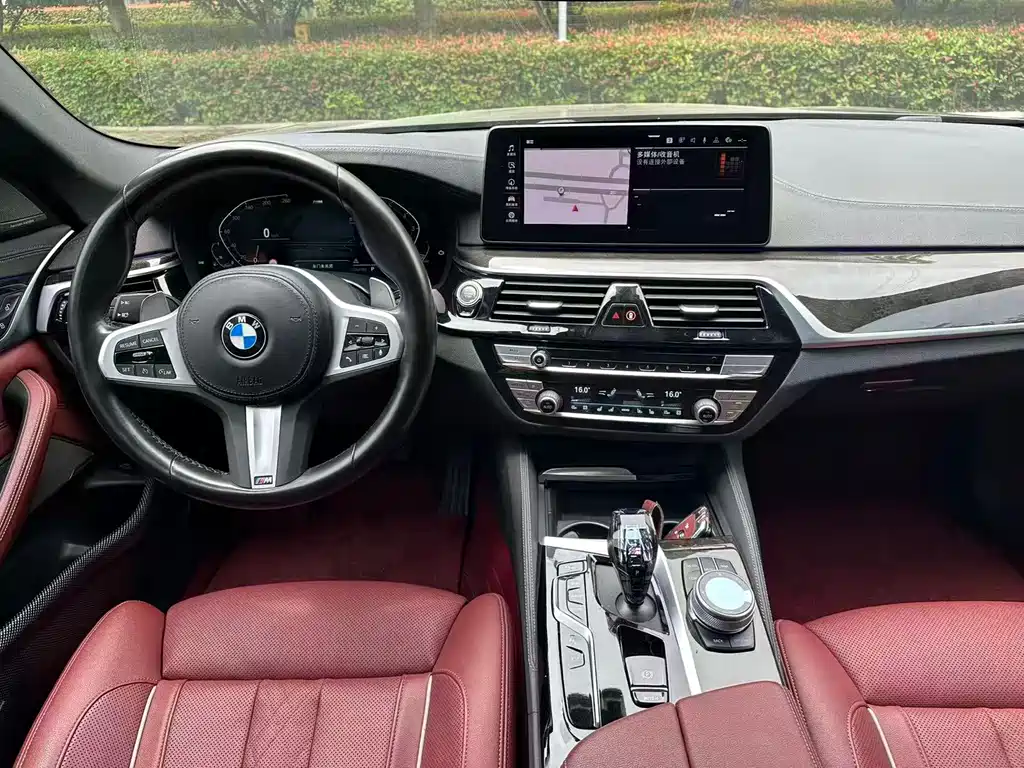 BMW 5 Series — фото 4