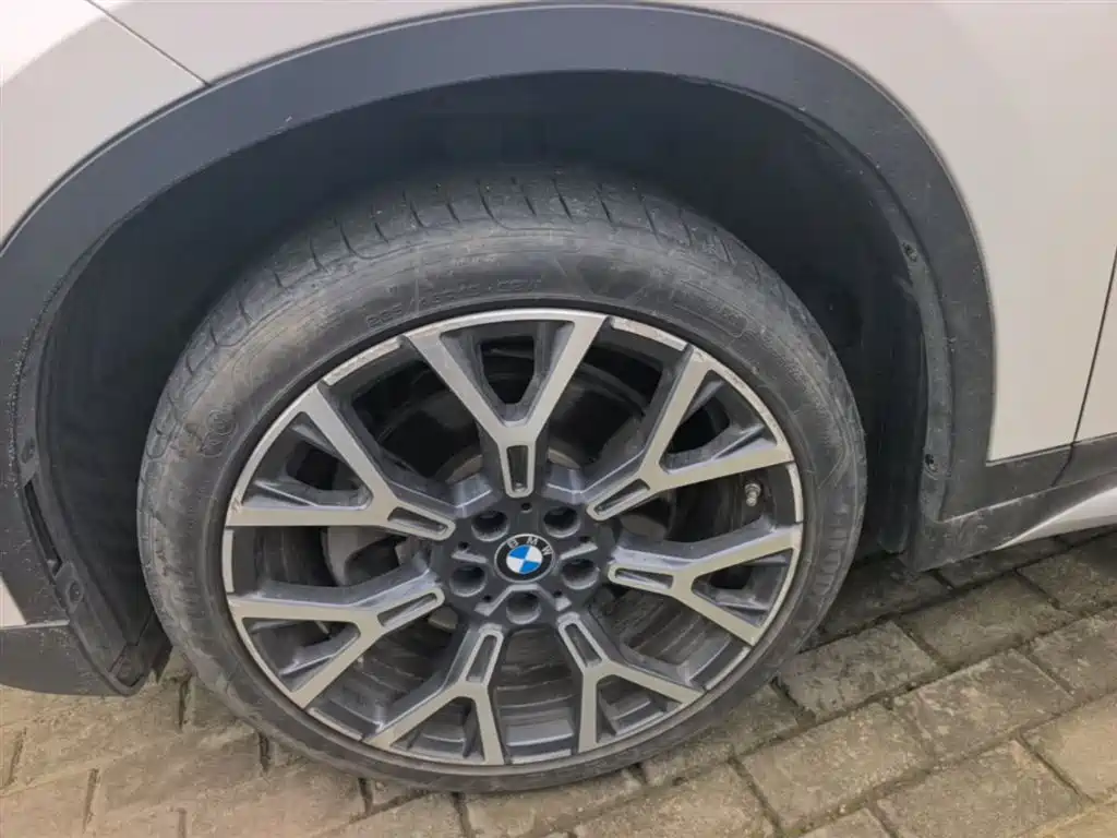 BMW X1 — фото 23