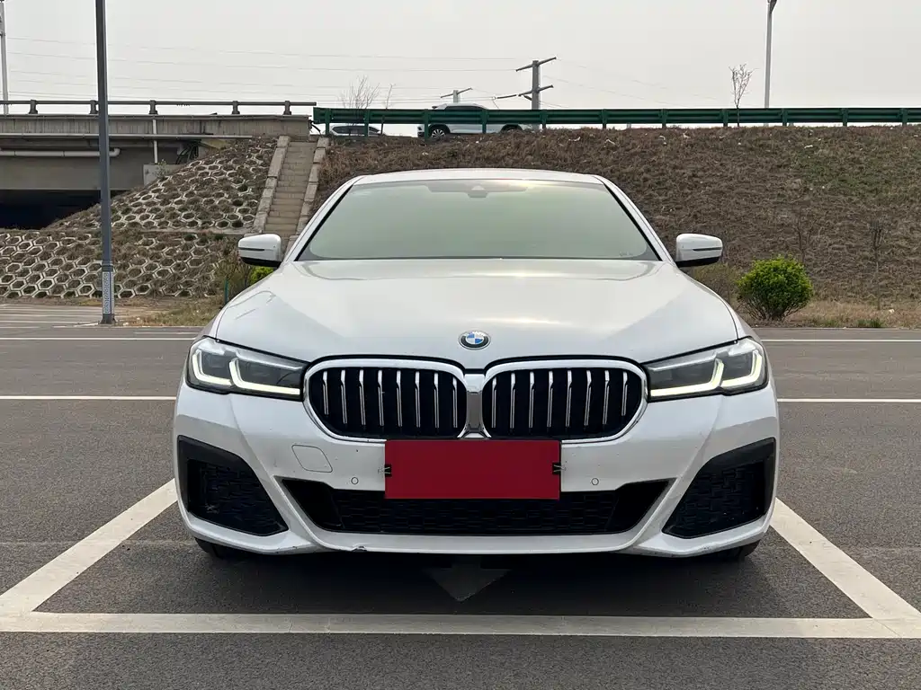 BMW 5 Series — фото 2