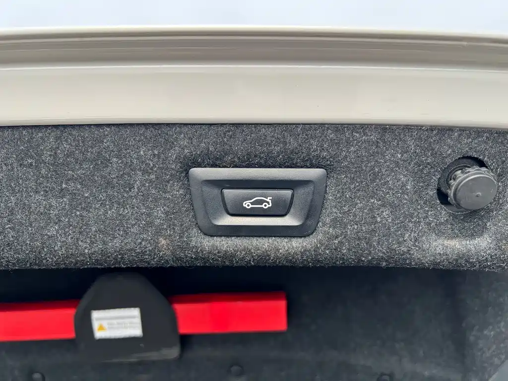 BMW 5 Series — фото 17