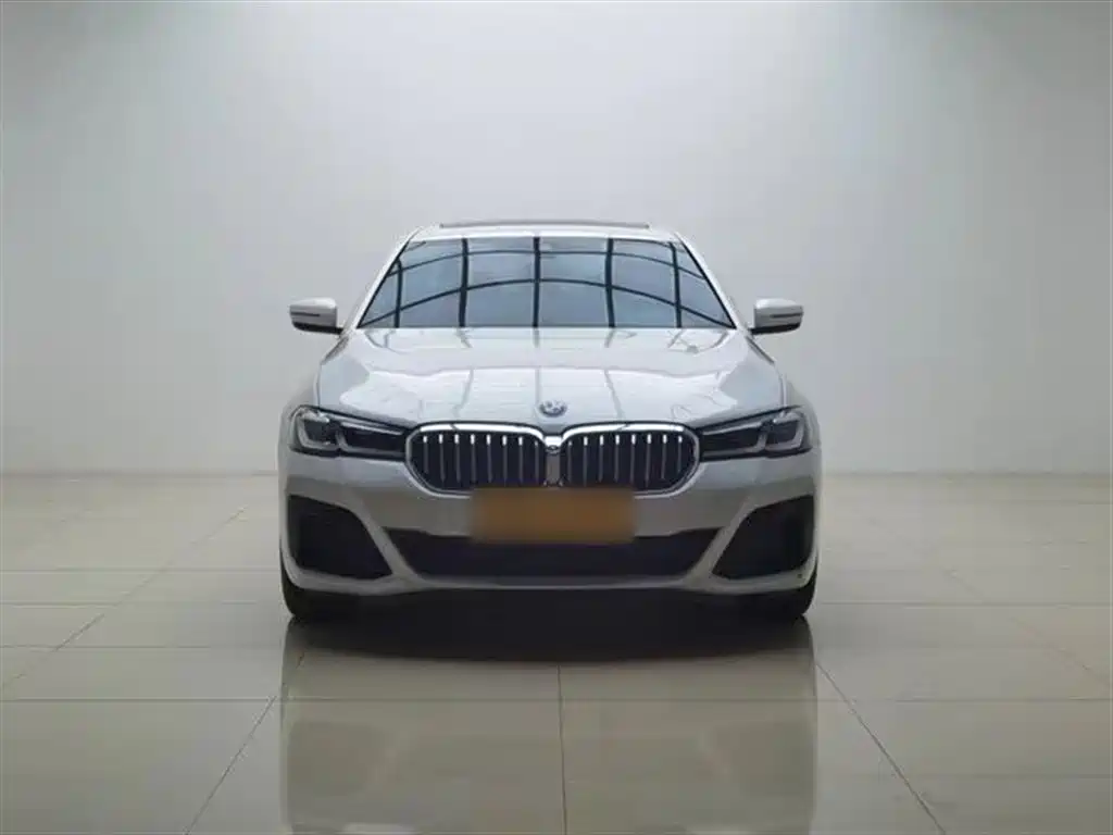 BMW 5 Series — фото 3