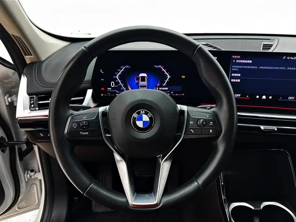 BMW X1 — фото 11
